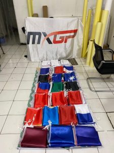Cetak bendera terdekat harga murah pengerjaan cepat