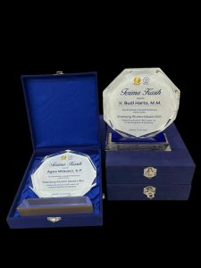 tempat bikin akrilik