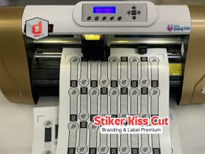 stiker kiss cut